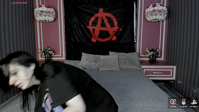 Snapshot of Medusa__Gorgona chatting on June 4, 1:05 pm Medusa Gorgona online show from June 4, 1:05 pm