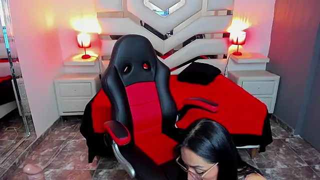 KateTompson  online show from February 12, 2:17 pm