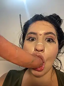 hally berry     online show from February 6, 3:24 am