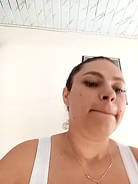 Snapshot of Mommy-Hot chatting on February 14, 1:00 pm Mommy-Hot online show from February 14, 1:00 pm