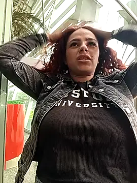 Mommy-Hot online show from December 20, 2:42 pm