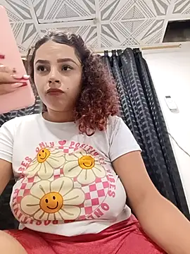 Snapshot of Mommy-Hot chatting on September 9, 1:59 am Mommy-Hot online show from September 9, 1:59 am