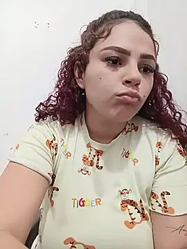 Mommy-Hot online show from May 27, 2:52 am