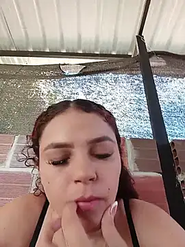 Snapshot of Mommy-Hot chatting on July 14, 1:06 pm Mommy-Hot online show from July 14, 1:06 pm