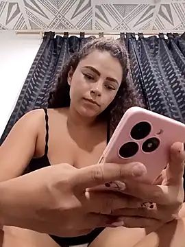 Snapshot of Mommy-Hot chatting on September 12, 3:17 am Mommy-Hot online show from September 12, 3:17 am