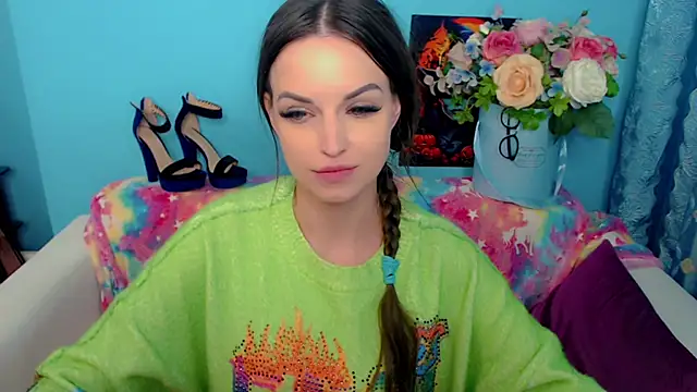 Snapshot of LindaaLu chatting on March 3, 3:27 am LindaaLu online show from March 3, 3:27 am