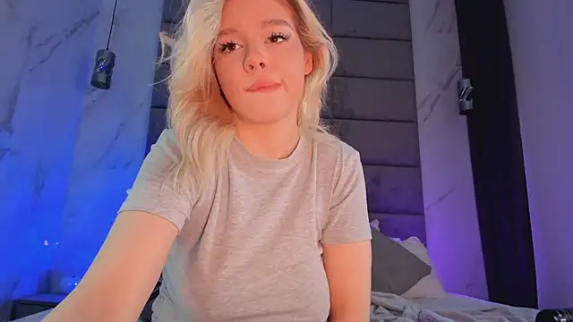 Anna Robinson online show from February 6, 2:18 am