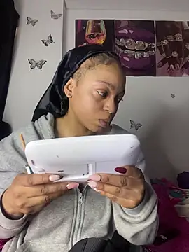 Melany Williams online show from May 14, 12:24 pm