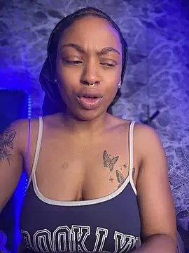 Snapshot of Melany_Williams chatting on July 20, 11:23 am Melany Williams online show from July 20, 11:23 am