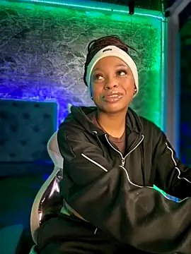 Melany Williams online show from October 25, 12:50 pm