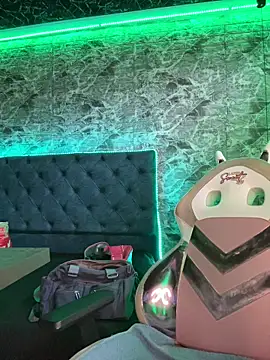 Melany Williams online show from October 26, 1:11 pm