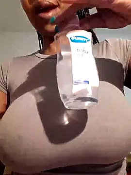 Snapshot of realsquirter chatting on September 26, 8:10 am realsquirter online show from September 26, 8:10 am