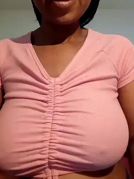 Snapshot of realsquirter chatting on October 17, 9:12 am realsquirter online show from October 17, 9:12 am