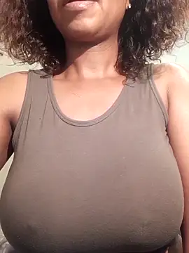 Snapshot of realsquirter chatting on June 22, 8:44 am realsquirter online show from June 22, 8:44 am