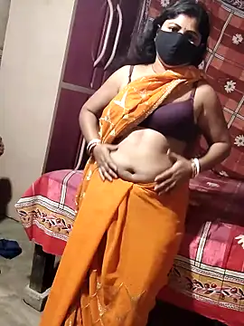 Snapshot of Mourani24 chatting on February 28, 1:05 am Mourani24 online show from February 28, 1:05 am