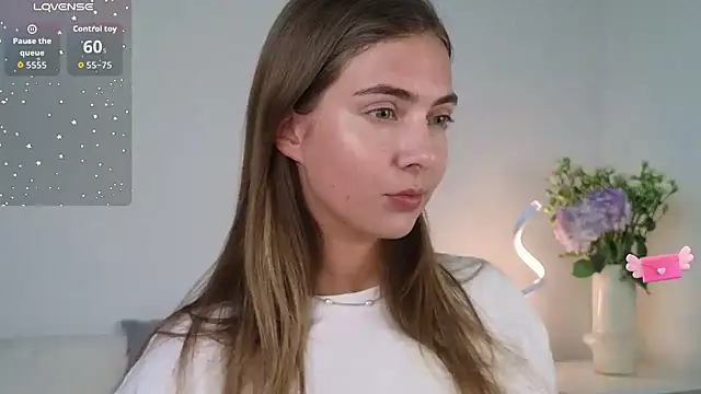 chloi hes online show from October 9, 11:11 am