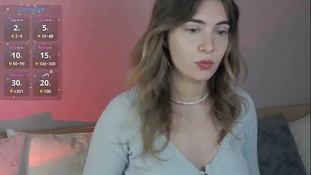 chloi hes online show from December 10, 11:43 am