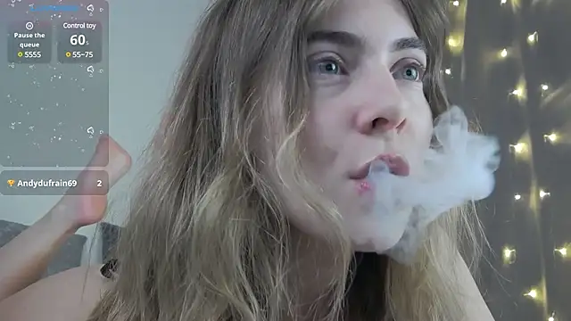 chloi hes online show from February 10, 7:17 pm