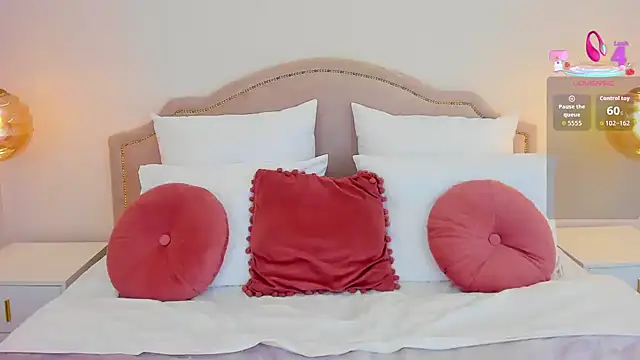 MissLoou online show from November 10, 6:18 am