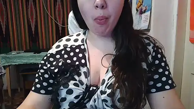 Snapshot of Cora_Maro chatting on March 17, 1:57 am Cora Maro online show from March 17, 1:57 am