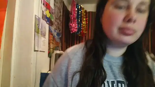 Snapshot of Cora_Maro chatting on October 28, 12:15 pm Cora Maro online show from October 28, 12:15 pm