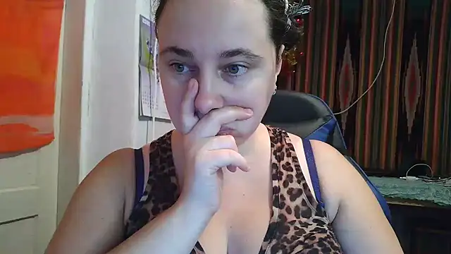 Snapshot of Cora_Maro chatting on October 17, 12:51 pm Cora Maro online show from October 17, 12:51 pm