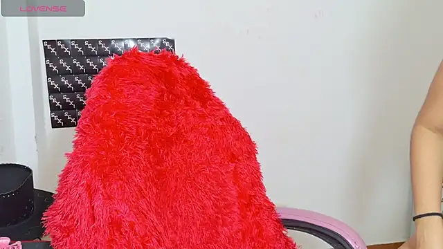 RoxaneEvans  online show from November 6, 6:23 pm