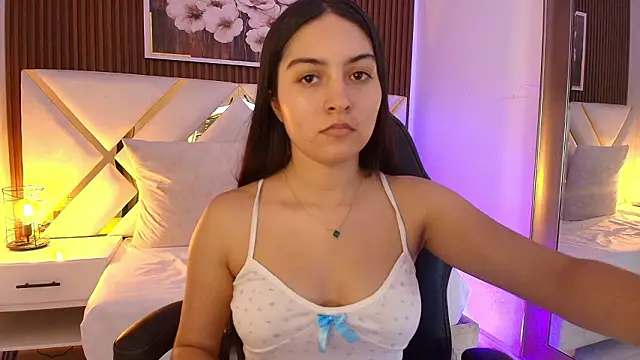 Emelie Ch1 online show from January 18, 3:32 am