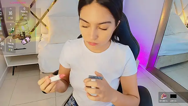 Emelie Ch1 online show from December 18, 3:11 am