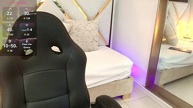 Emelie Ch1 online show from February 26, 2:33 am