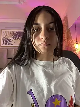 Snapshot of Emelie_Ch1 chatting on March 1, 10:53 pm Emelie Ch1 online show from March 1, 10:53 pm