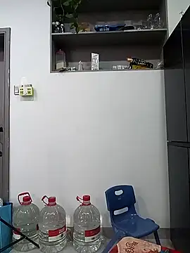 Snapshot of AHL756 chatting on February 15, 7:27 am AHL756 online show from February 15, 7:27 am