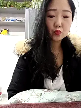 Snapshot of AHL756 chatting on February 7, 7:07 am AHL756 online show from February 7, 7:07 am