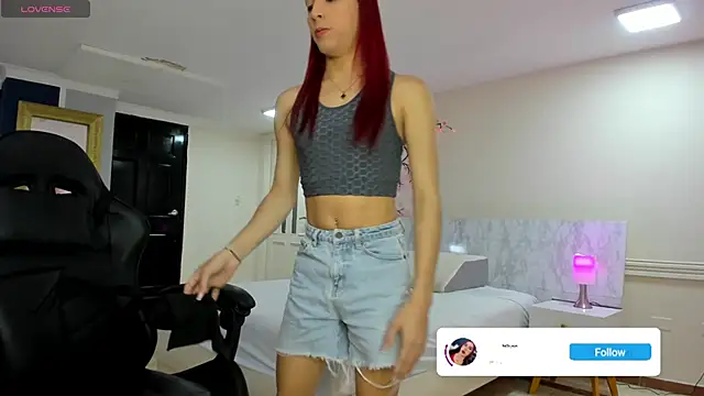 Snapshot of charolbruce_1 chatting on June 19, 11:49 am charolbruce 1 online show from June 19, 11:49 am