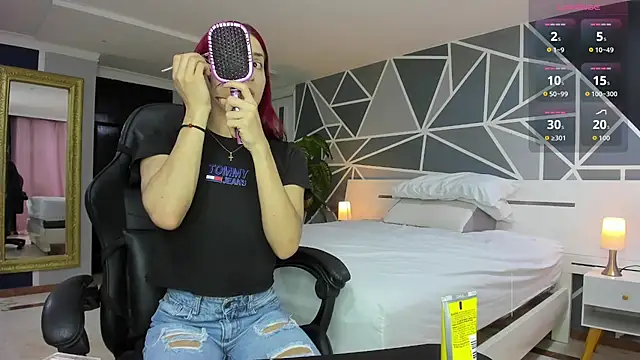 charolbruce 1 online show from October 23, 12:04 pm