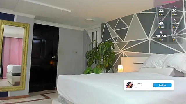 charolbruce 1 online show from October 24, 12:48 pm