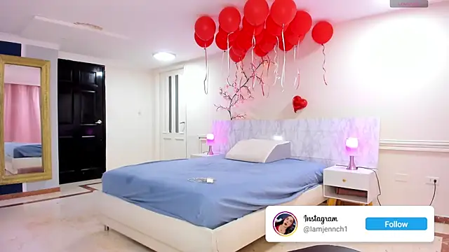 charolbruce 1 online show from June 3, 11:55 am