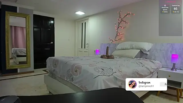 charolbruce 1 online show from January 16, 12:20 pm