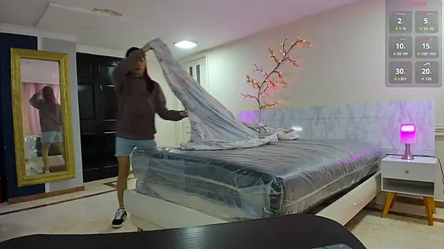 charolbruce 1 online show from March 21, 11:47 am