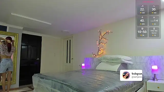 charolbruce 1 online show from November 18, 12:08 pm