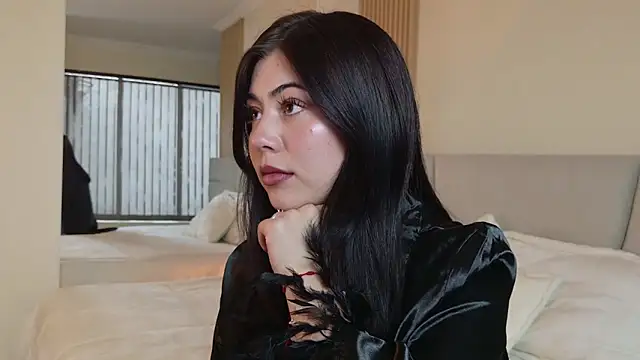 Zoe Benson online show from October 21, 1:10 pm