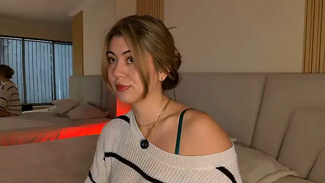 Zoe Benson online show from June 12, 12:14 pm