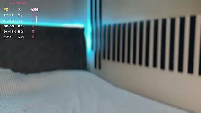 Li Amelie  online show from December 4, 3:33 pm