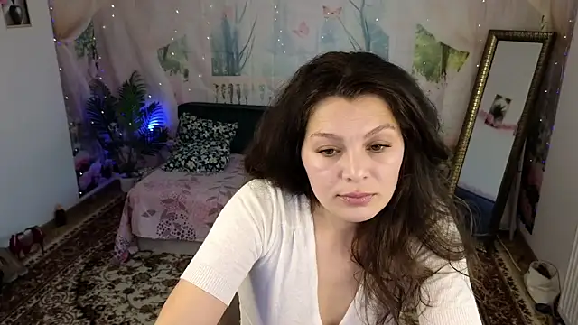 MadameDeFeu online show from June 2, 6:57 am