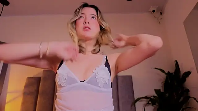 gabriela  gomez online show from November 9, 12:47 am