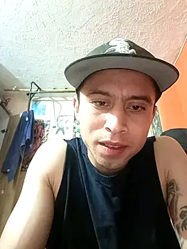 Snapshot of Mich_Stev9524 chatting on December 21, 1:41 am Mich Stev9524 online show from December 21, 1:41 am