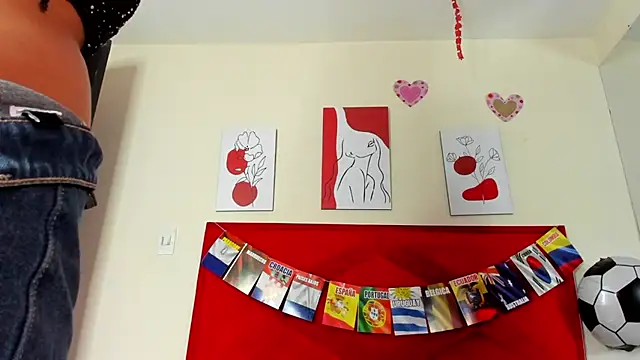 DakotaHoland online show from July 1, 5:52 am