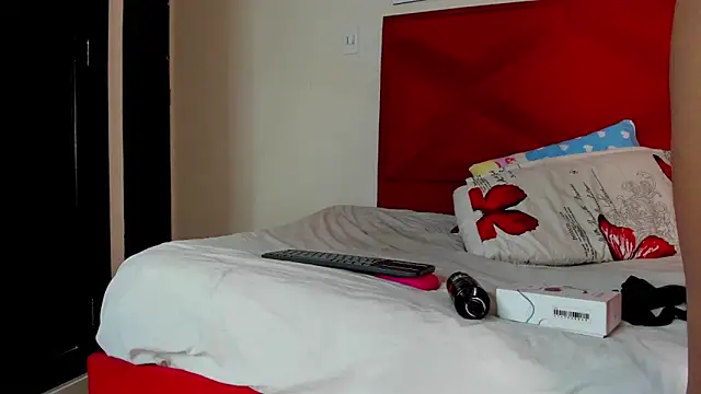 DakotaHoland online show from February 2, 2:27 pm