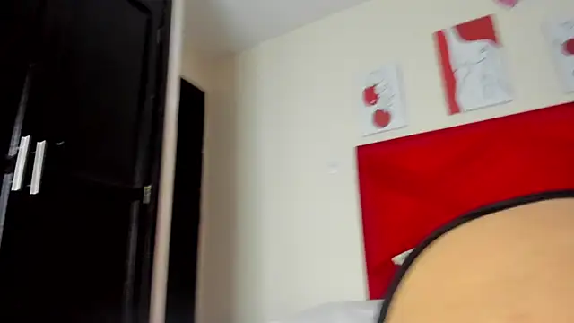 DakotaHoland online show from March 17, 12:57 am