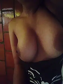 DakotaHoland online show from December 5, 5:44 pm